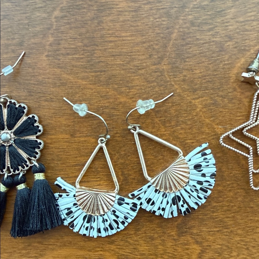 Francesca's Collections Black, White, and Gold Earrings Set - Picture 3 of 5